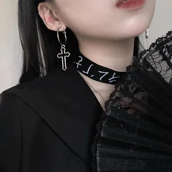 Európske a Americké Metal Hip-Hop Black vydlabaných Kríž Náušnice Street Style Žena kórejský Trendy v Pohode Náušnice Šperky